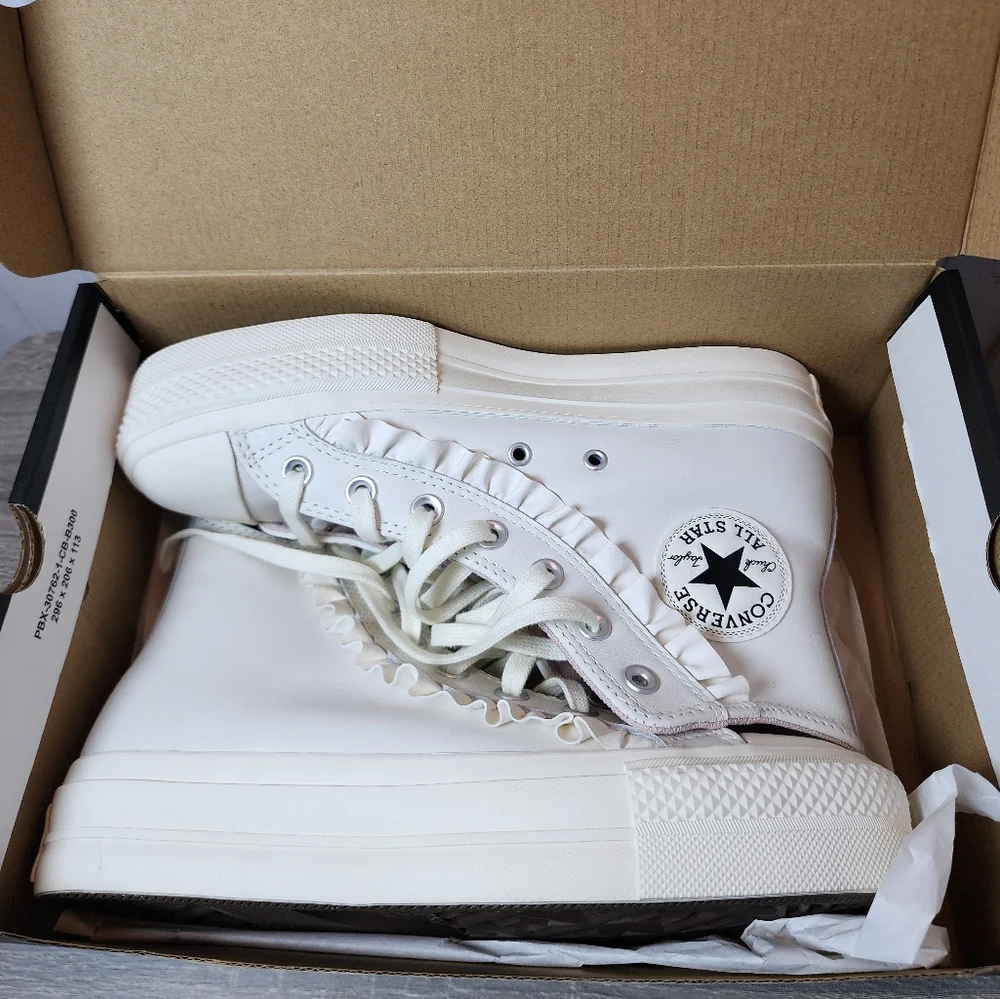 Converse Chuck Taylor All Star Lift Platform Leather Sneakers - Picture 4 of 12